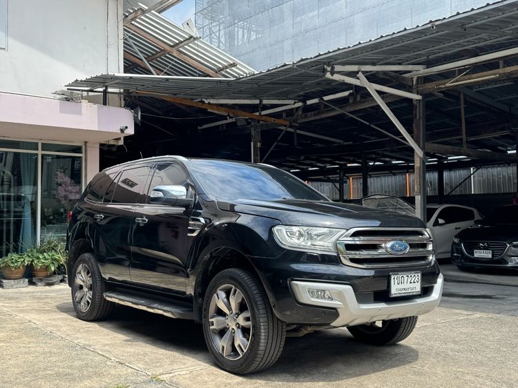 รถ Ford Everest 3.2 Titanium Plus 4WD สี ดำ