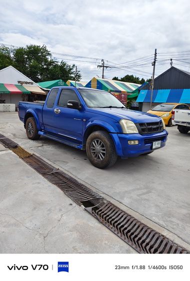 Isuzu hi-lander 2004