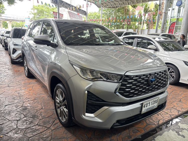 รถ Toyota Innova 2.0 Zenix HEV Premium สี เทา