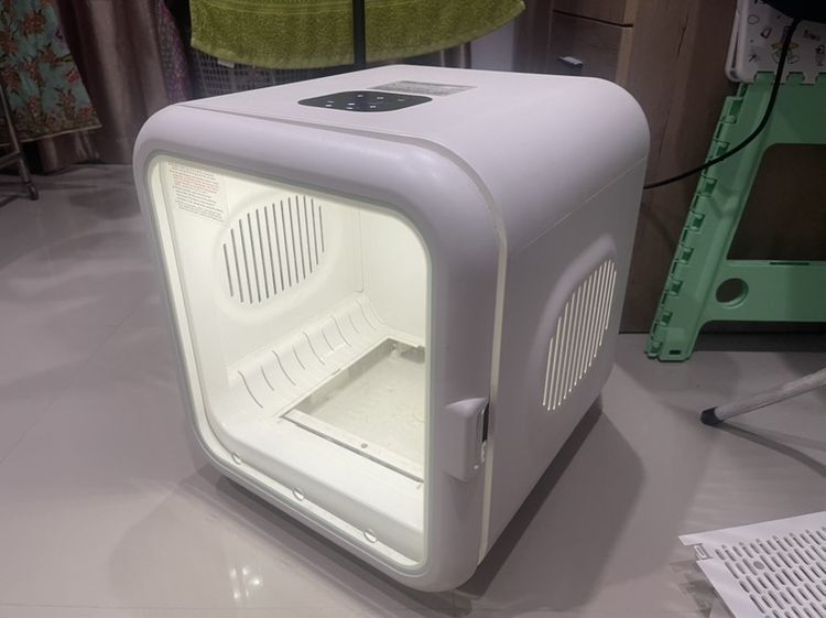 ตู้เป่าขนสัตว์เลี้ยงอัตโนมัติ (Smart Pet Dryer Box)