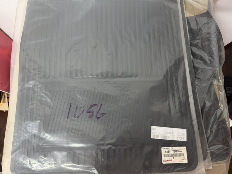 พรมปูพื้น vios Yaris 2005-2013 4ชิ้น ของใหม่ แท้ 100% รูปที่ 2