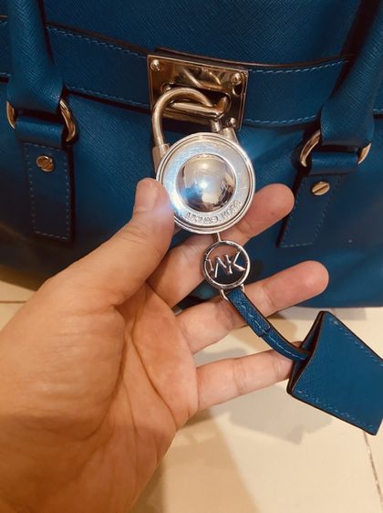 กระเป๋าMichael Kors Hamilton Satchel สีฟ้าเทอร์คอยซ์ แท้💯 รูปที่ 3