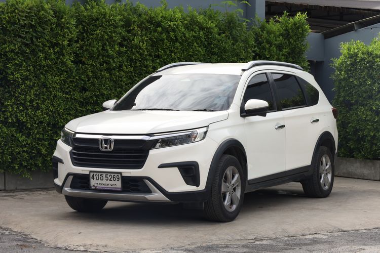 รถ Honda BR-V 1.5 E สี ขาว
