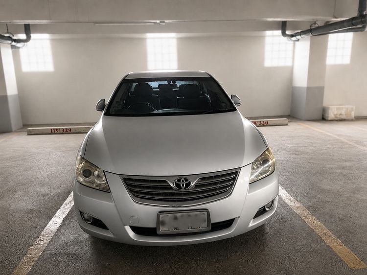 รถ Toyota Camry 2.0 G สี เทา