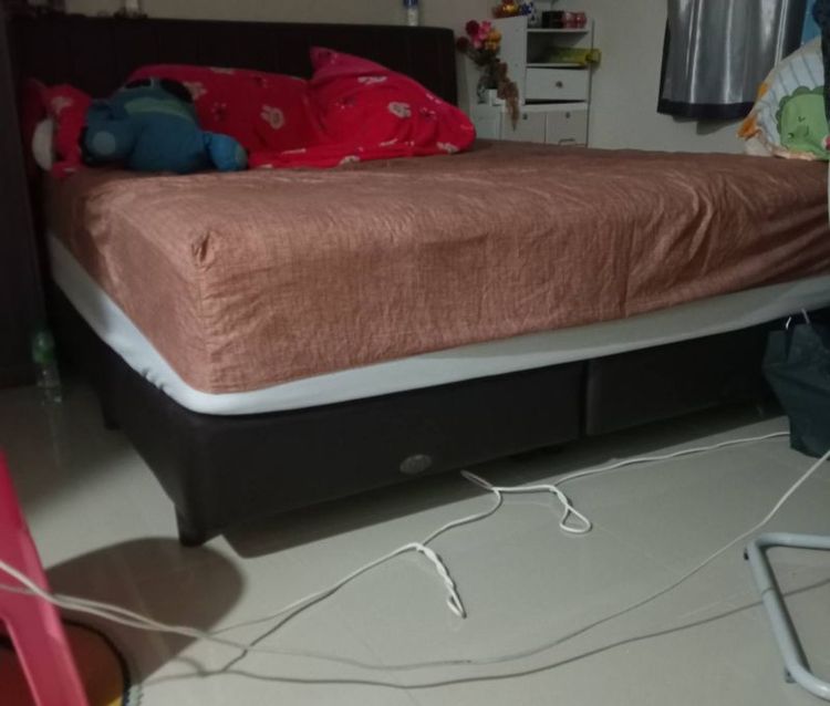 เตียงนอน