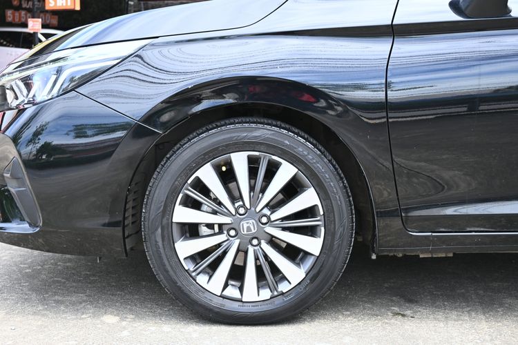 Honda City 2024 1.5 e:HEV SV Sedan ไฮบริด ไม่ติดแก๊ส เกียร์อัตโนมัติ ดำ รูปที่ 4