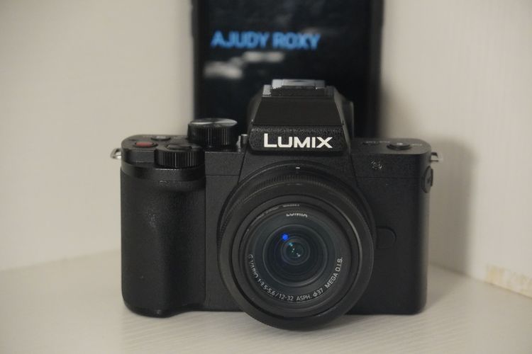 กล้องมิลเลอร์เลส ไม่กันน้ำ Panasonicกล้อง Lumix รุ่น G100 พร้อมเลนส์ 12-32mm สำหรับถ่ายภาพและวิดีโอ