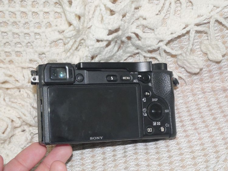 กล้องมิลเลอร์เลส ไม่กันน้ำ กล้องSony A6400 พร้อมเลนส์ 50mm f1.8 สำหรับถ่ายภาพและวิดีโอ ซัดเตอร์ 19xxx