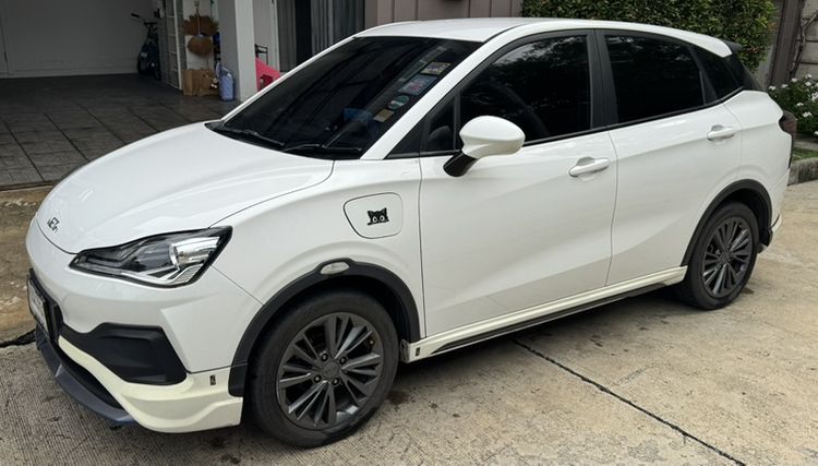 Neta V 2023 Sedan ไฟฟ้า เกียร์อัตโนมัติ ขาว รูปที่ 4