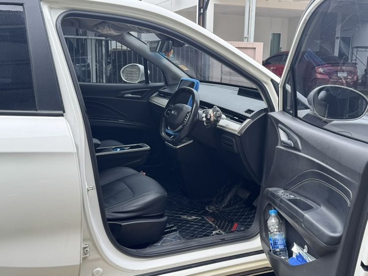 Neta V 2023 Sedan ไฟฟ้า เกียร์อัตโนมัติ ขาว รูปที่ 2