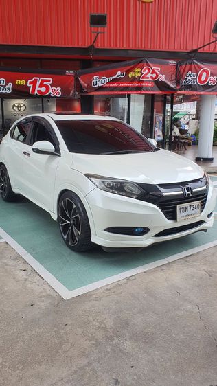 Honda HR-V 2016 1.8 E Limited Sedan เบนซิน เกียร์อัตโนมัติ ขาว รูปที่ 2