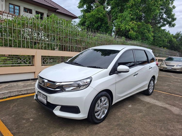 รถ Honda Mobilio 1.5 V สี ขาว
