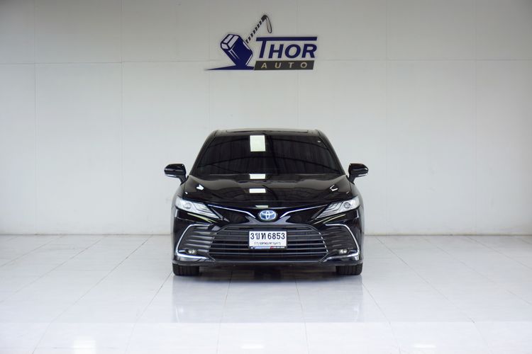 Toyota Camry 2022 2.5 HEV Premium Sedan ไฮบริด เกียร์อัตโนมัติ ดำ รูปที่ 2