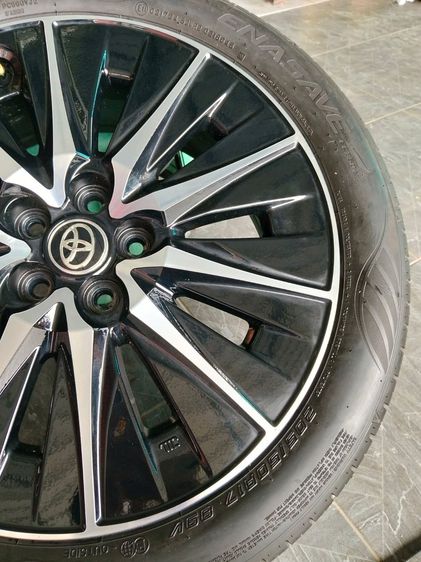 แม็กป้ายแดง toyota ขอบ17พร้อมยาง dunloป 205 50 17 ปี 25ใส่ altis sienta with พรุส รูปที่ 9
