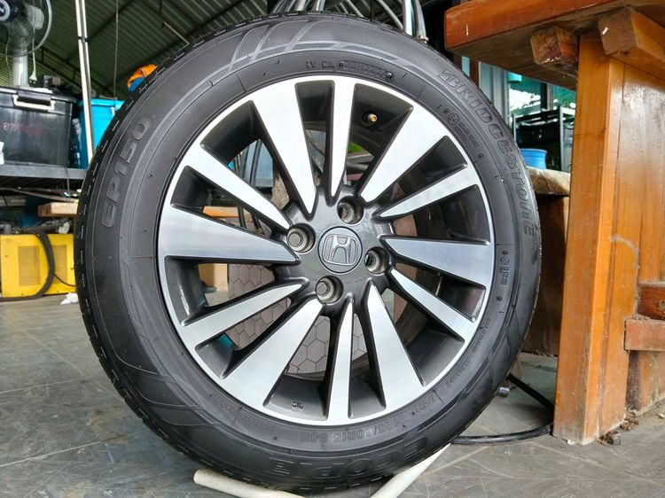 แม็ก honda city ขอบ15 พร้อมยางbridgestone 185 60 15 ปี 24 ยางสวยตามรูป