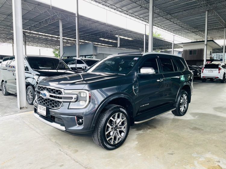 รถ Ford Everest 2.0 Bi-Turbo Titanium+ 4WD สี เทา