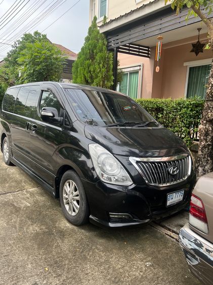 รถ Hyundai H-1  2.5 Deluxe สี ดำ