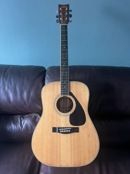 Guitar Yamaha FG-200D