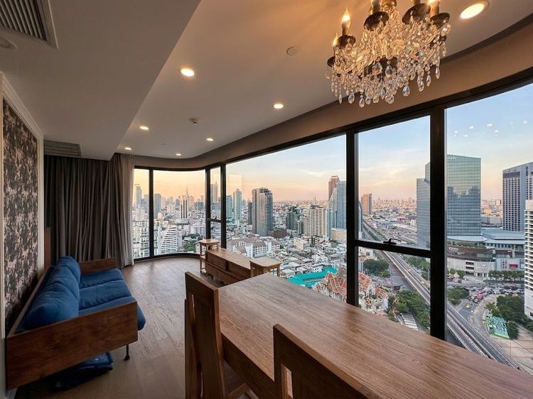 มีบางส่วน ขายคอนโด Ashton Chula-Silom ชั้น 28 ห้องมุมวิวสวย 2 ห้องนอน 2 ห้องน้ำ แต่งครบ พร้อมอยู่ ใกล้ MRT สามย่านเพียง 180 เมตร