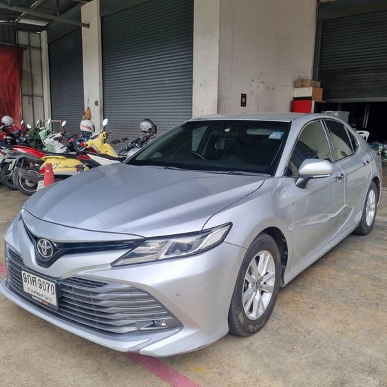 Toyota Camry 2020 2.0 G Sedan เบนซิน ไม่ติดแก๊ส เกียร์อัตโนมัติ เทา รูปที่ 2