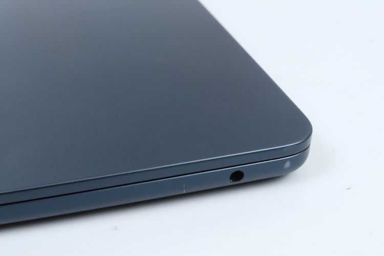 MacBook Air M3 13" 8.256GB  รูปที่ 12