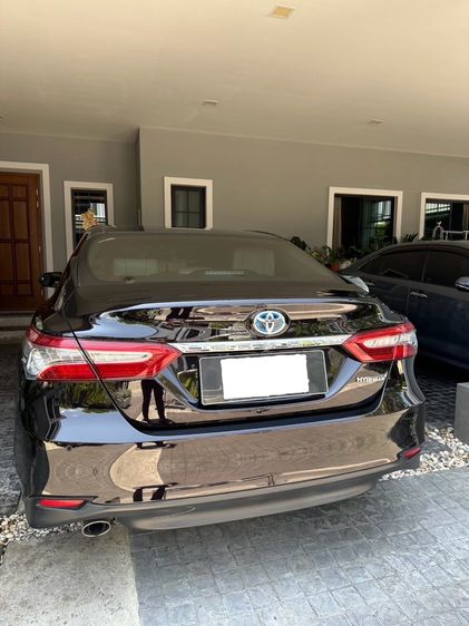 รถ Toyota Camry 2.5 HEV Premium Luxury สี ดำ