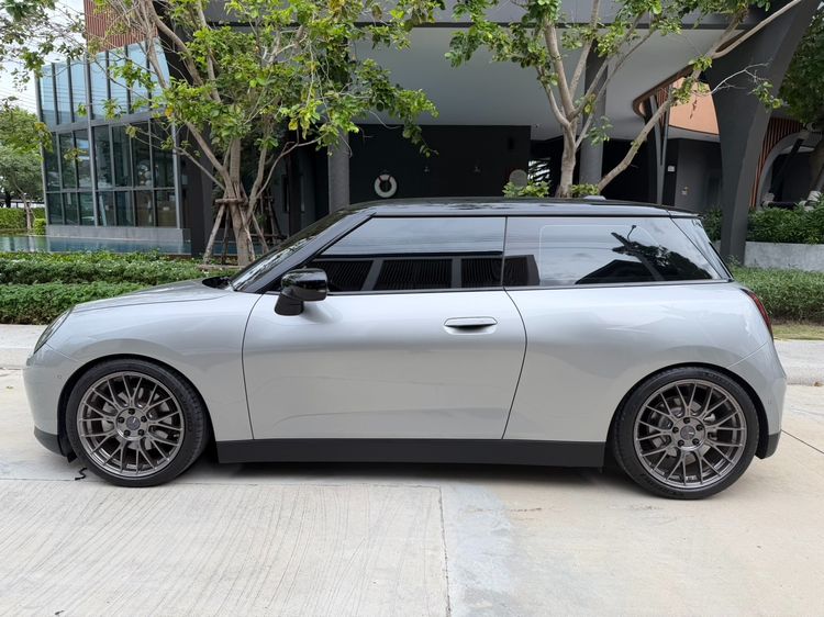 Mini Hatch Cooper 2025 SE Sedan ไฟฟ้า ไม่ติดแก๊ส เกียร์อัตโนมัติ เทา รูปที่ 2
