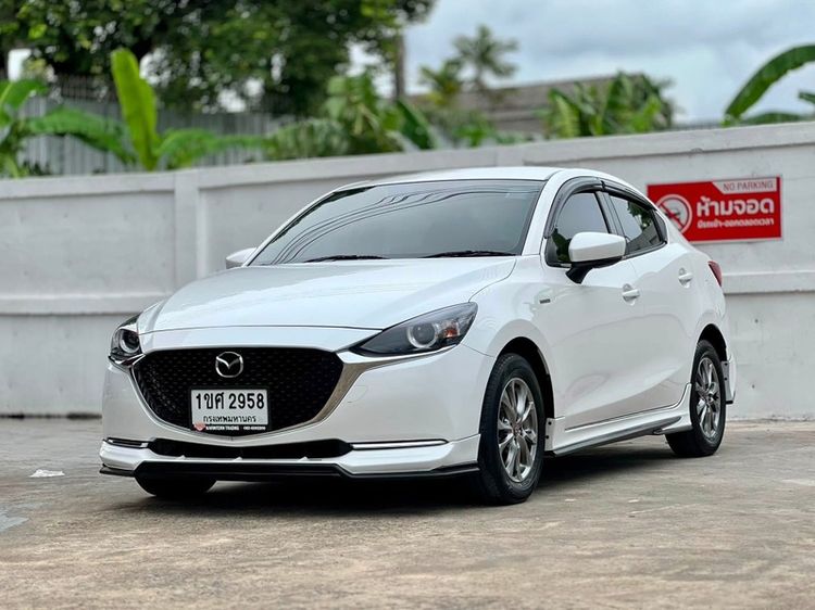 Mazda Mazda 2 2020 1.3 Skyactiv-G S Leather Sedan 100th Anniversary Edition Sedan เบนซิน ไม่ติดแก๊ส เกียร์อัตโนมัติ ขาว รูปที่ 3