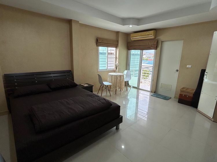 อื่นๆ เลี้ยงสัตว์ได้ มีบางส่วน สร้างเสร็จก่อน 2010 ขายคอนโด โครงการ JW Suite Condominium โชคชัย 4 ซอย 20 ห้องมุม ทำเลดี เจ้าของขายเอง รูปที่ 4