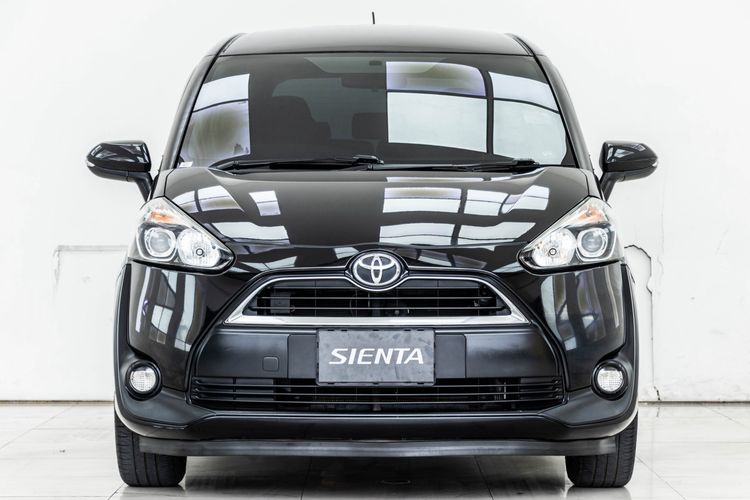 Toyota Sienta 2017 1.5 G Utility-car เบนซิน ไม่ติดแก๊ส เกียร์อัตโนมัติ ดำ รูปที่ 4