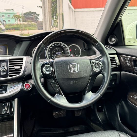 Honda Accord 2013 2.4 EL i-VTEC Sedan เบนซิน ไม่ติดแก๊ส เกียร์อัตโนมัติ ขาว รูปที่ 4