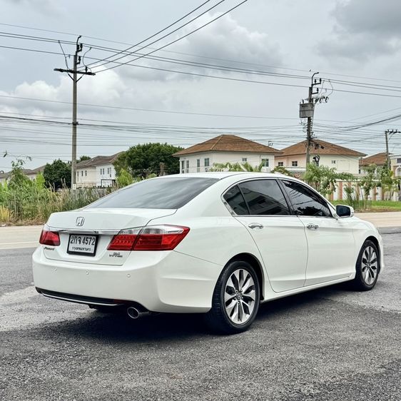 Honda Accord 2013 2.4 EL i-VTEC Sedan เบนซิน ไม่ติดแก๊ส เกียร์อัตโนมัติ ขาว รูปที่ 2