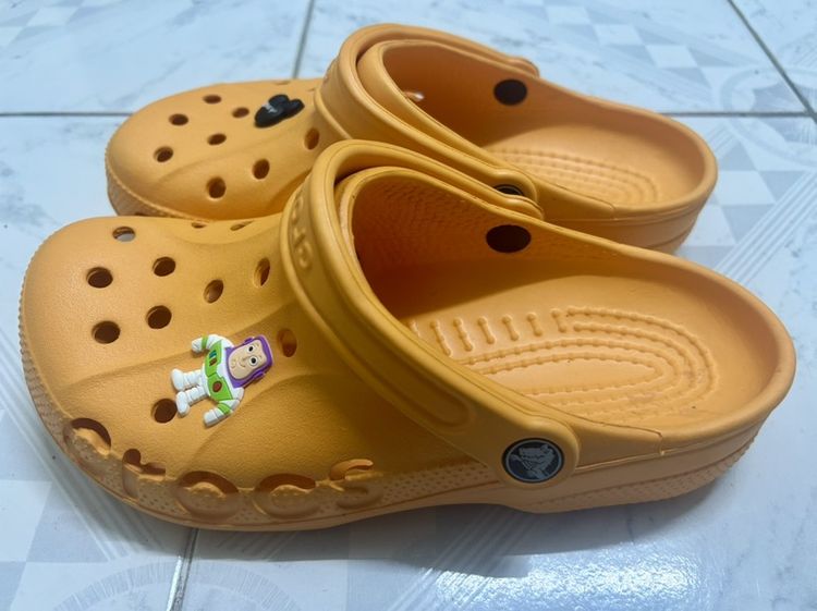 Crocs Baya Clog มือสอง ของแท้ ไซซ์ M6/W8 สีส้ม พร้อมตัวติดรองเท้า