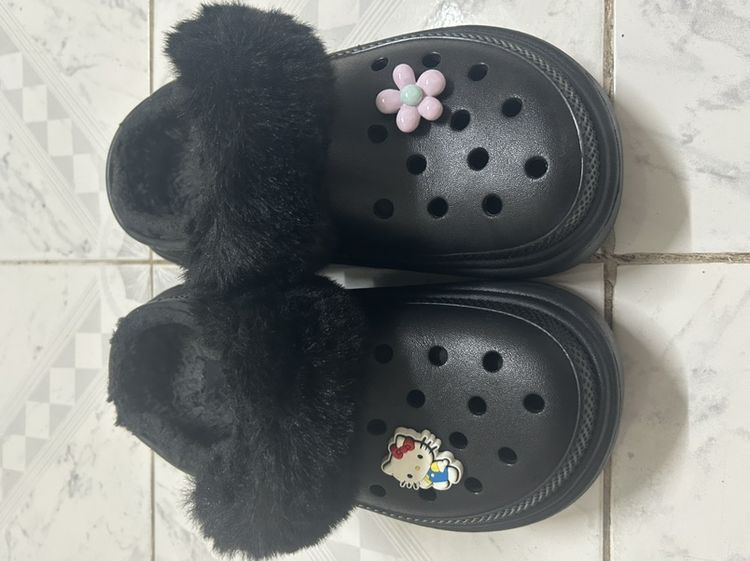 Crocs Stomp Lined Clog มือสองสภาพใหม่ ของแท้ ไซซ์ M4/W6 สีดำ รูปที่ 4