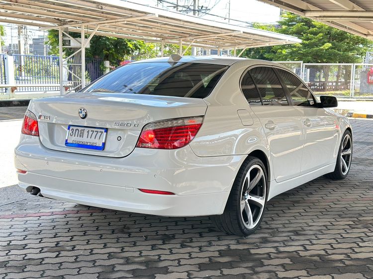 BMW Series 5 2010 520d Sedan ดีเซล ไม่ติดแก๊ส เกียร์อัตโนมัติ ขาว รูปที่ 2