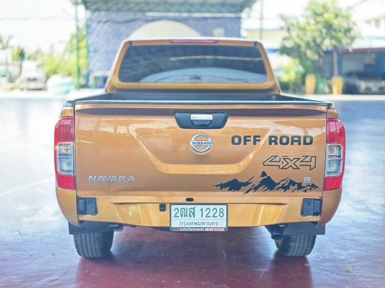 Nissan NP300-NAVARA 2020 2.5 E Pickup ดีเซล ไม่ติดแก๊ส เกียร์ธรรมดา ส้ม รูปที่ 3