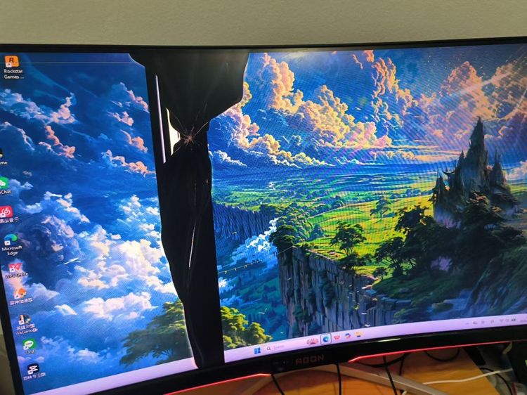 จอภาพ จอ AOC AG322FCX1 32นิ้ว โค้ง144Hz หน้าจอแตก ขายอะไหล่ ต่อรองได้AOC 32 Curved 144Hz Monitor, Screen Broken‑For Parts Only, Negotiable