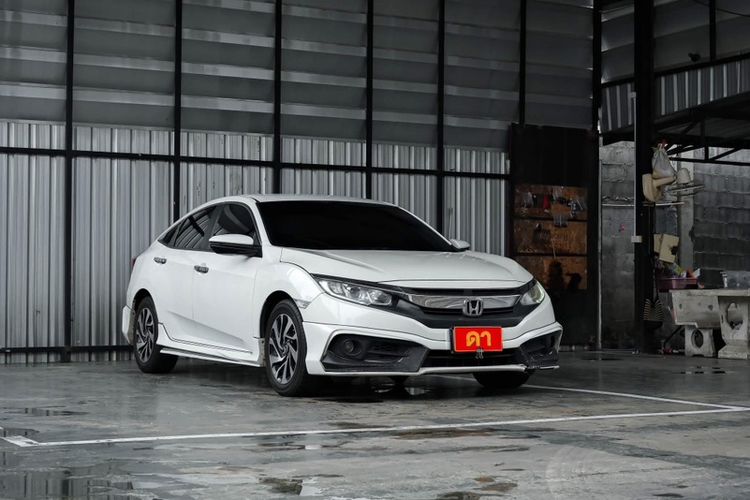 Honda Civic 2017 1.8 EL i-VTEC Sedan เบนซิน ไม่ติดแก๊ส เกียร์อัตโนมัติ ขาว รูปที่ 2