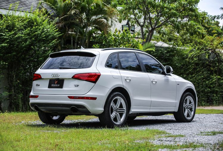 Audi Audi Q5 2012 2.0 TFSI Quattro 4WD Sedan เบนซิน ไม่ติดแก๊ส เกียร์อัตโนมัติ ขาว รูปที่ 2