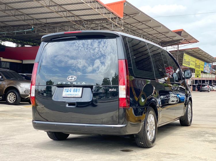 Hyundai Staria 2022 2.2 S Van ดีเซล ไม่ติดแก๊ส เกียร์อัตโนมัติ ดำ รูปที่ 4