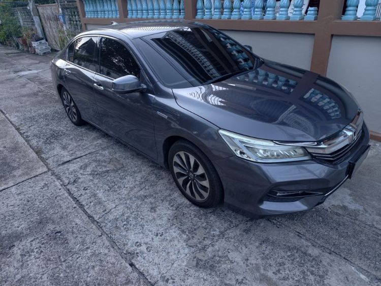 รถ Honda Accord 2.0 Hybrid สี เทา