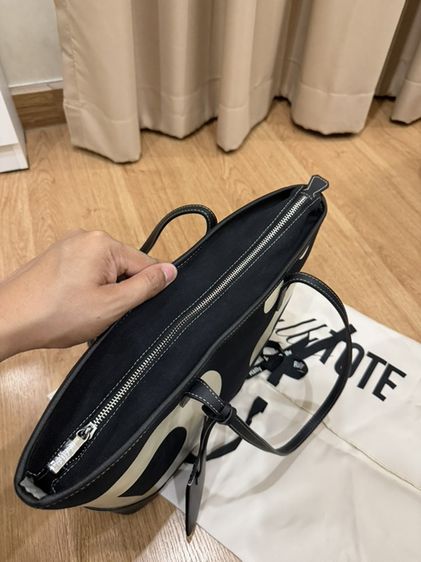 Rally Tote Bag กระเป๋า Tote Rally Movement ลายครีม-ดำ พร้อมถุงผ้า รูปที่ 8