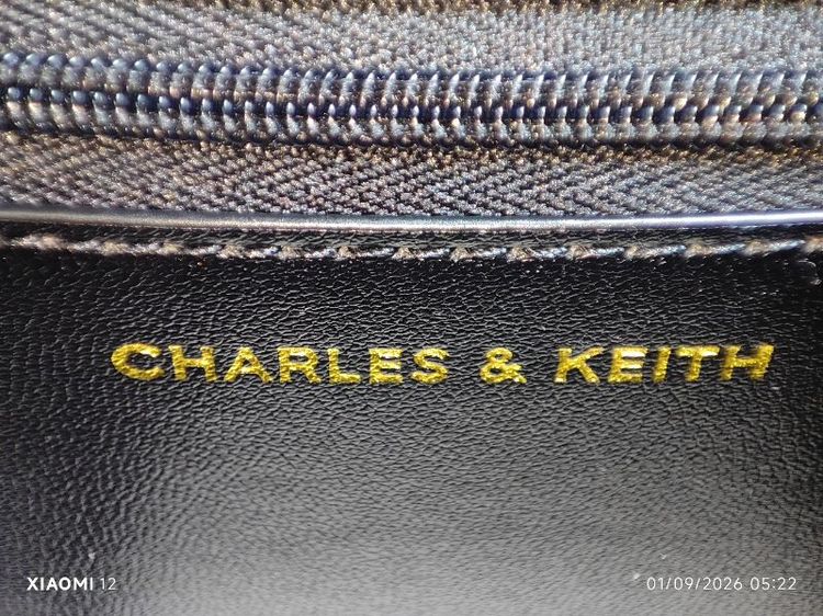 กระเป๋า CHARLES & KEITH ของแท้100%ซื้อที่ช๊อปไทย รุ่นQuilted Push-Lock Shoulder Bag รูปที่ 10