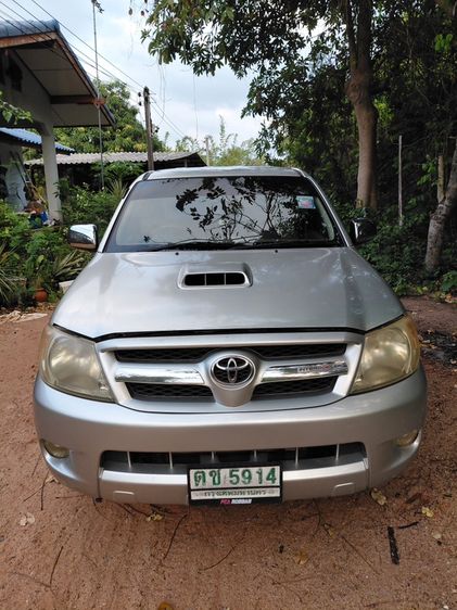 Toyota Hilux Vigo 2005 3.0 G Pickup ดีเซล เกียร์ธรรมดา บรอนซ์เงิน