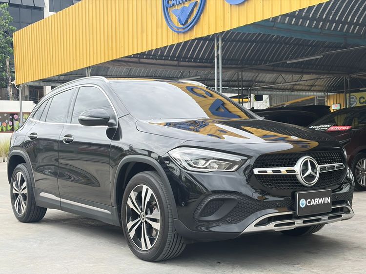Mercedes-Benz GLA-Class 2023 GLA200 Utility-car เบนซิน ไม่ติดแก๊ส เกียร์อัตโนมัติ ดำ รูปที่ 3