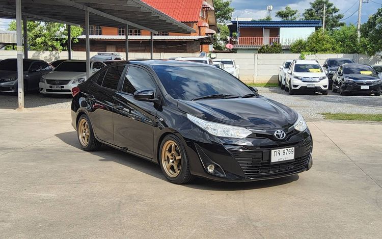 Toyota Yaris 2020 1.2 Entry Sedan เบนซิน ไม่ติดแก๊ส เกียร์อัตโนมัติ ดำ รูปที่ 3