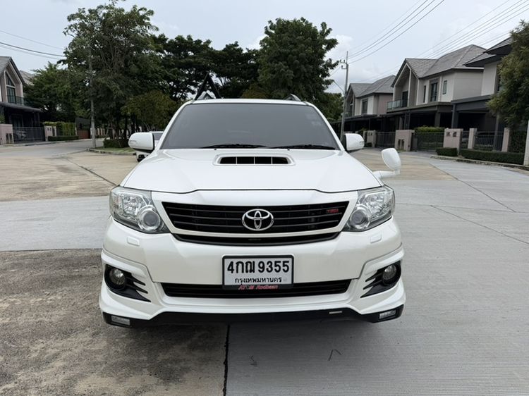 Toyota Fortuner 2015 3.0 TRD Sportivo III 4WD Utility-car ดีเซล ไม่ติดแก๊ส เกียร์อัตโนมัติ ขาว รูปที่ 2