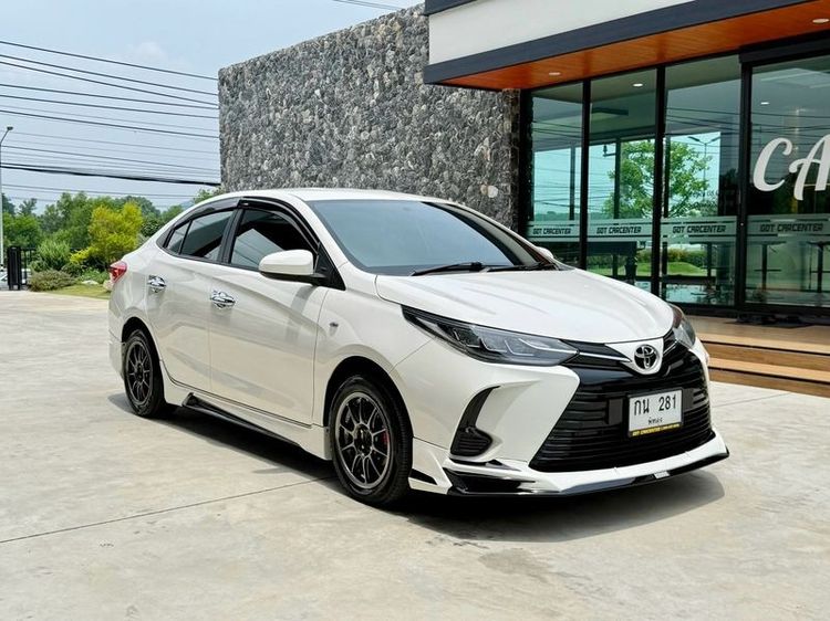 รถ Toyota Yaris ATIV 1.2 Entry สี ขาว