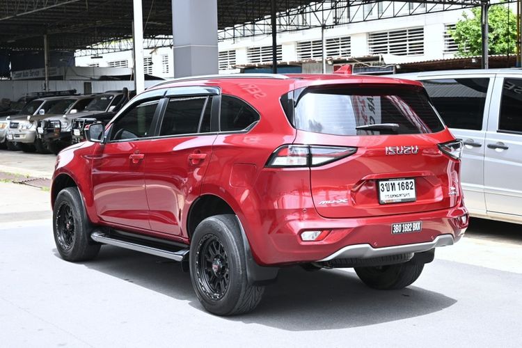 Isuzu MU-X 2022 3.0 Ultimate AT 4WD Utility-car ดีเซล ไม่ติดแก๊ส เกียร์อัตโนมัติ แดง รูปที่ 4