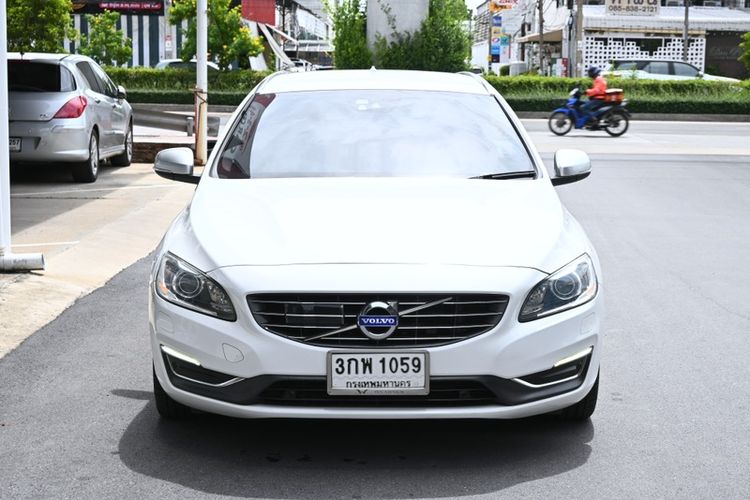 Volvo V60 2014 1.6 Drive Sedan เบนซิน ไม่ติดแก๊ส เกียร์อัตโนมัติ ขาว รูปที่ 2